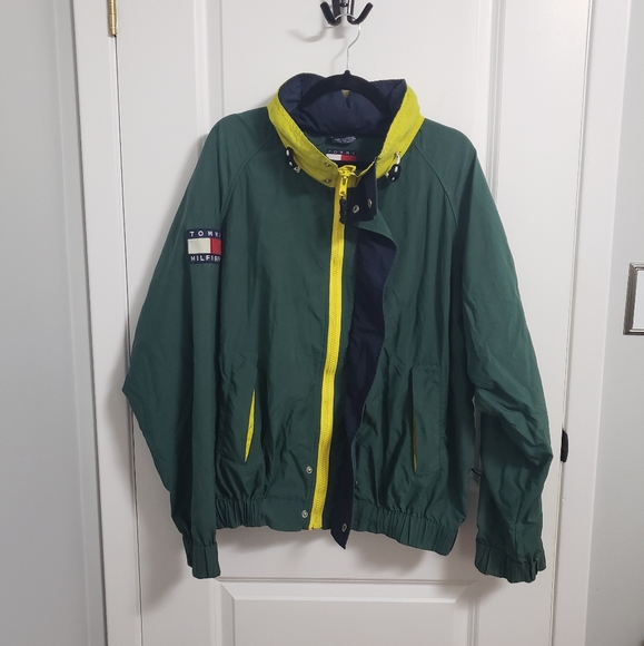 VINTAGE TOMMY HILFIGER Green Embroidered Patch Windbreaker Jacket - Picture 2 of 16